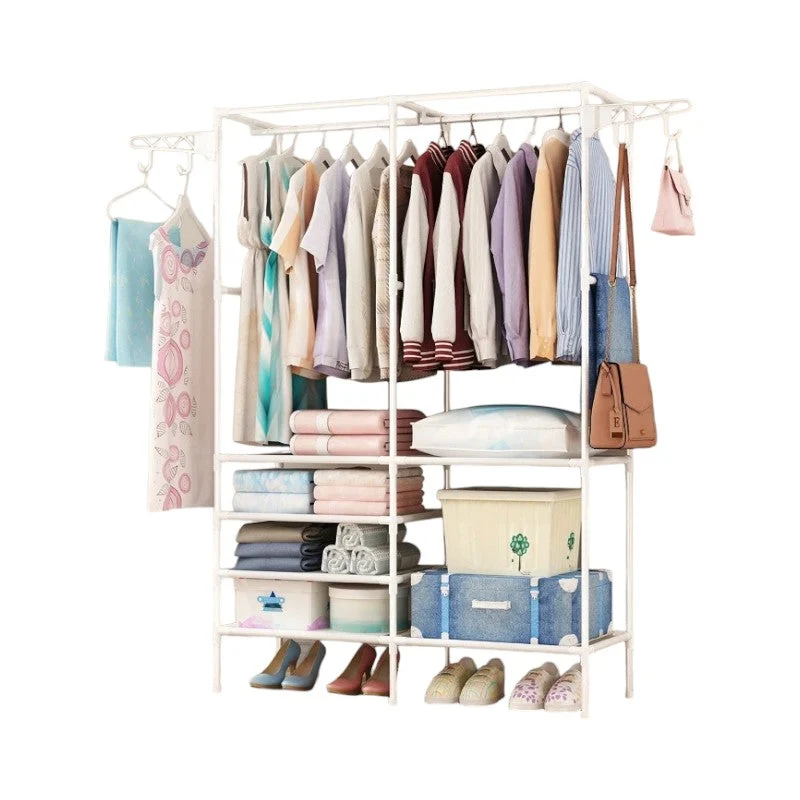 Armoire penderie ouverte