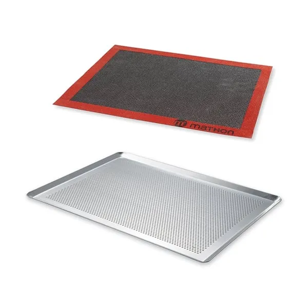 Lot plaque à pâtisserie perforée et tapis de cuisson perforé Mathon