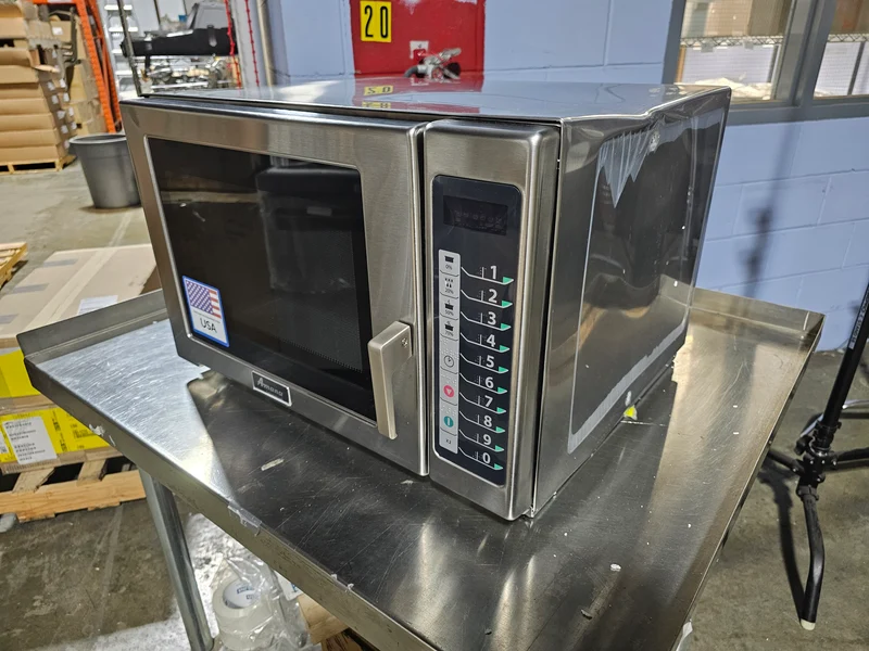 Amana RFS18TS Commercial Microwave Oven, 1800 W, 208/240V, SCRATCH & DENT FINAL SALE
